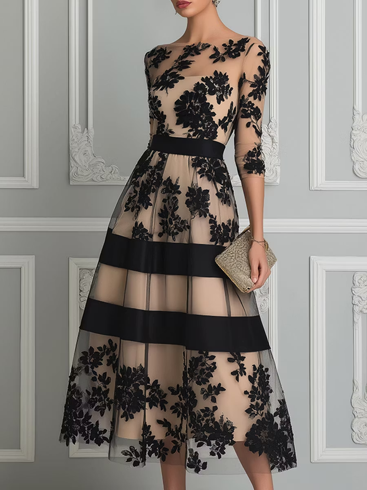 Abito Midi A Linea Elegante in Pizzo Nero